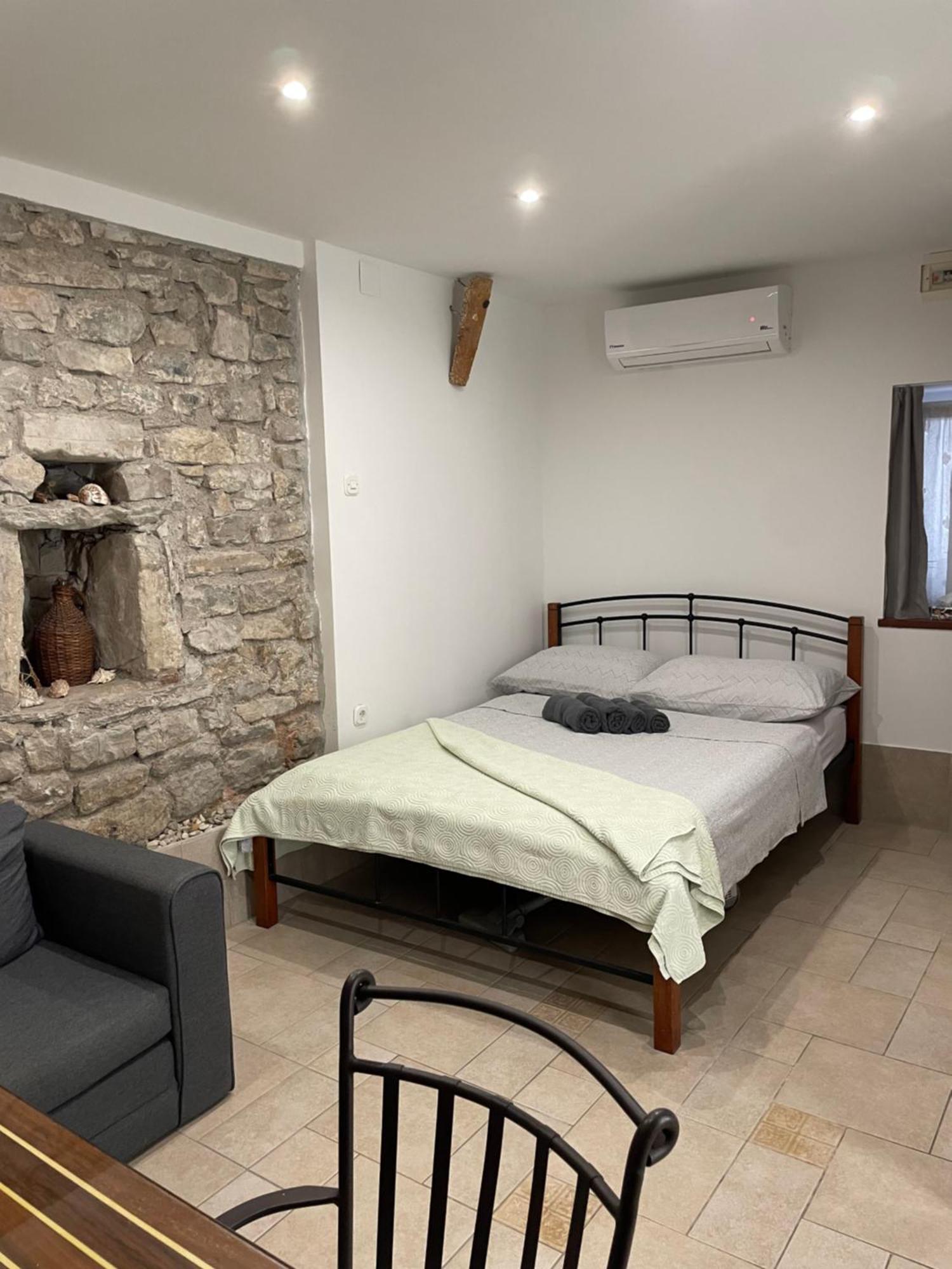 Apartman Pundinica Kaštela Exteriör bild